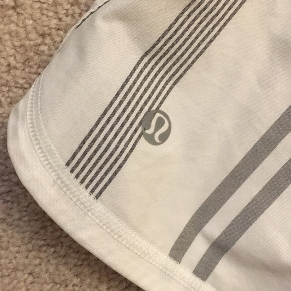 Lululemon Groovy Run Short 6 - Picture 9 of 14